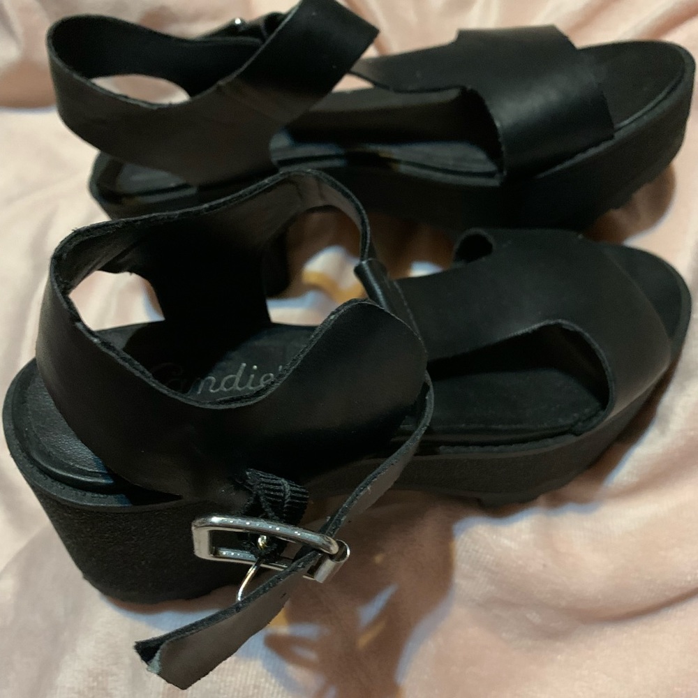 black sandal - size 7 - Candies